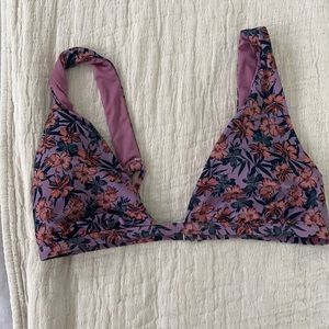 Oneil bikini top size large.